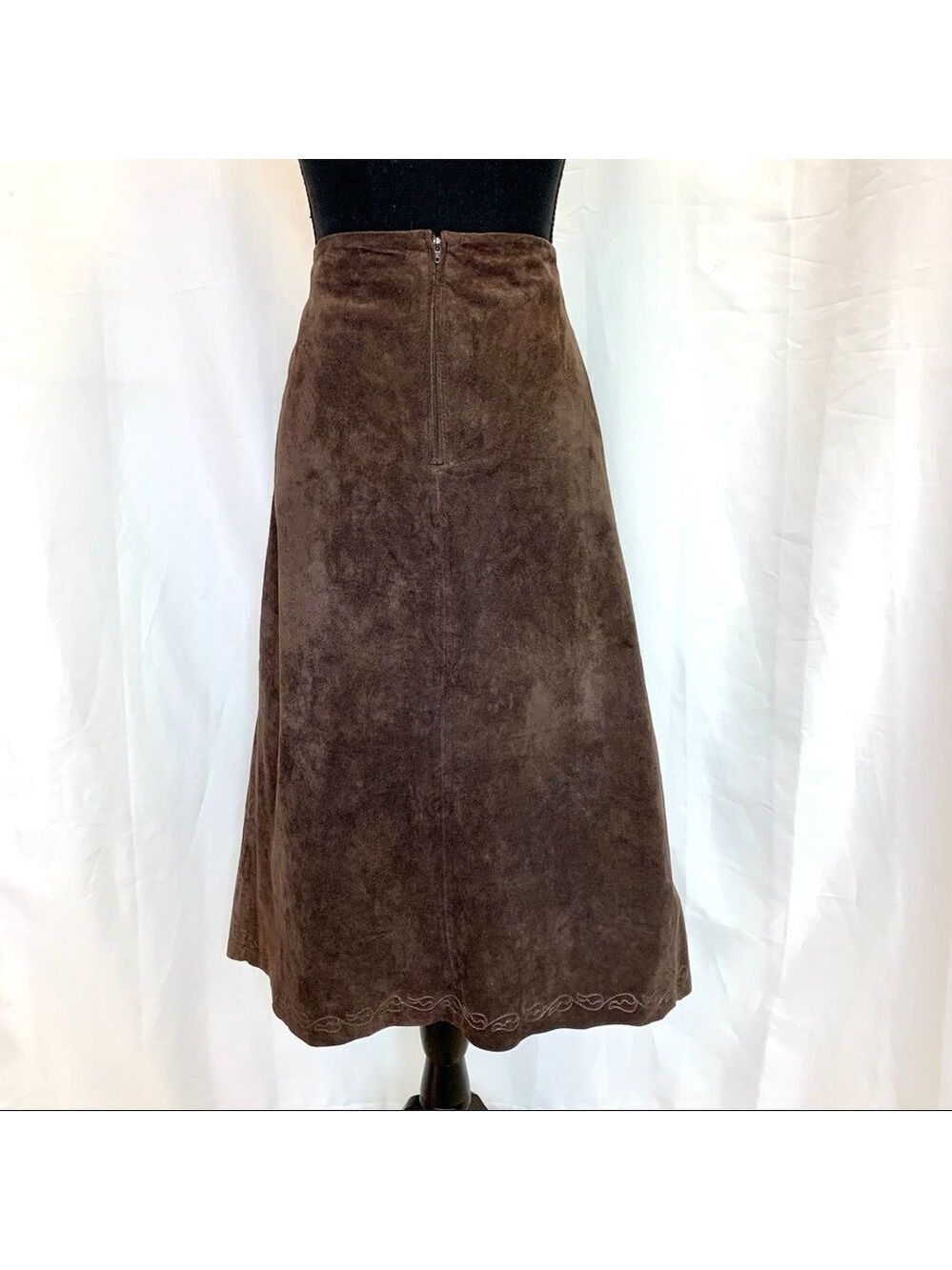DANIER Leather chocolate brown suede High low asymmetrical embroidered hem skirt - Picture 4 of 11